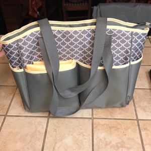 ♦️SOLD♦️MULTI PIECE DIAPER BAG SET